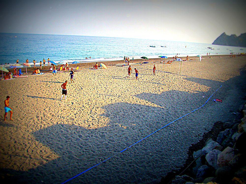 Camping La Focetta Sicula Sant'Alessio Siculo Eksteriør billede
