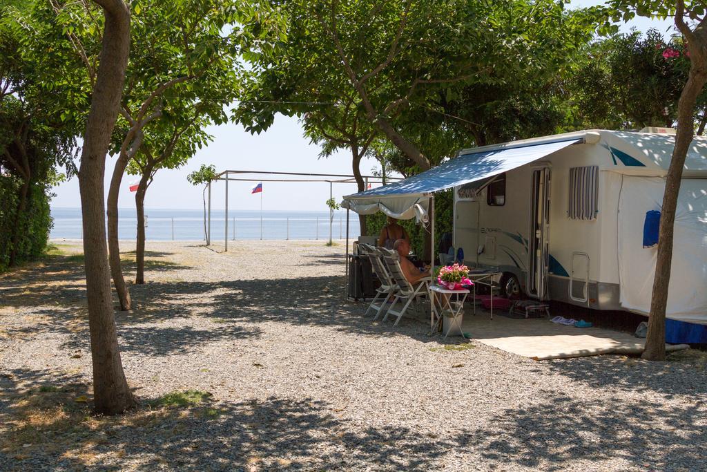 Camping La Focetta Sicula Sant'Alessio Siculo Eksteriør billede