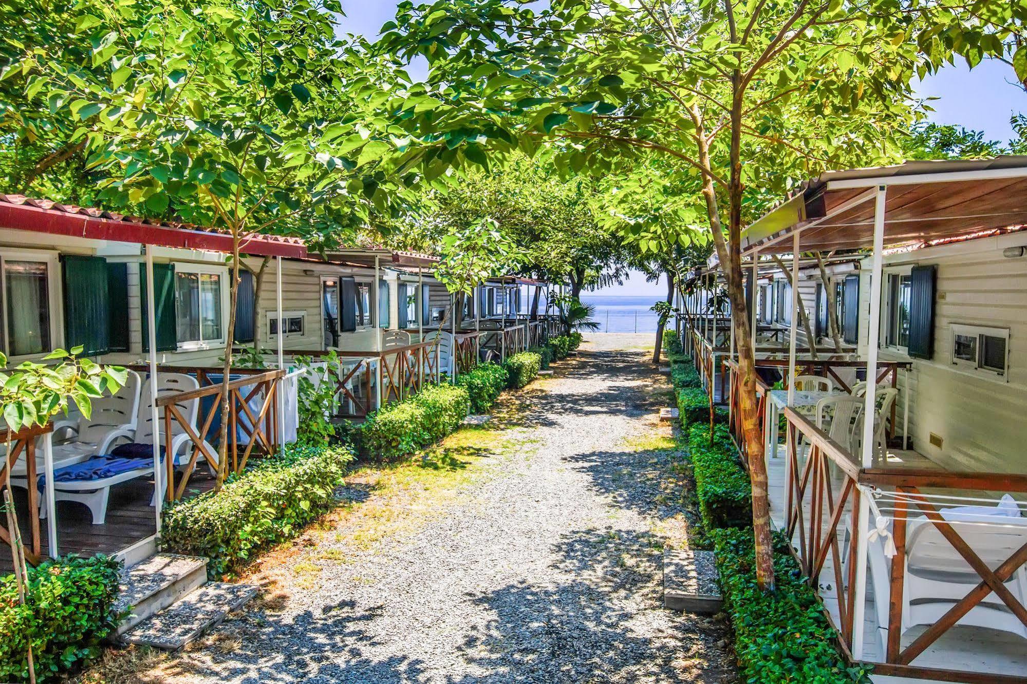 Camping La Focetta Sicula Sant'Alessio Siculo Eksteriør billede